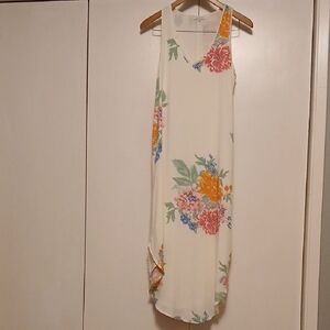 Size Xs  Z Supply Reverie Floral Midi Dress. 